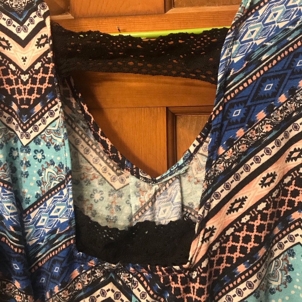 Flowy tank - Picture 4 of 5